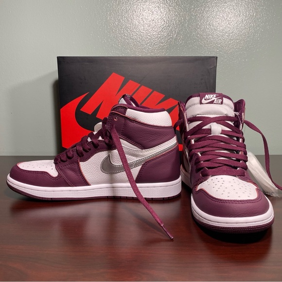 🚫SOLD🚫 Nike Air Jordan 1 Retro High OG 'Bordeaux' - Picture 2 of 11